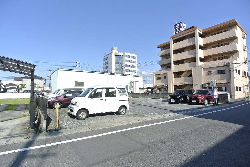 今宮中仙道駐車場