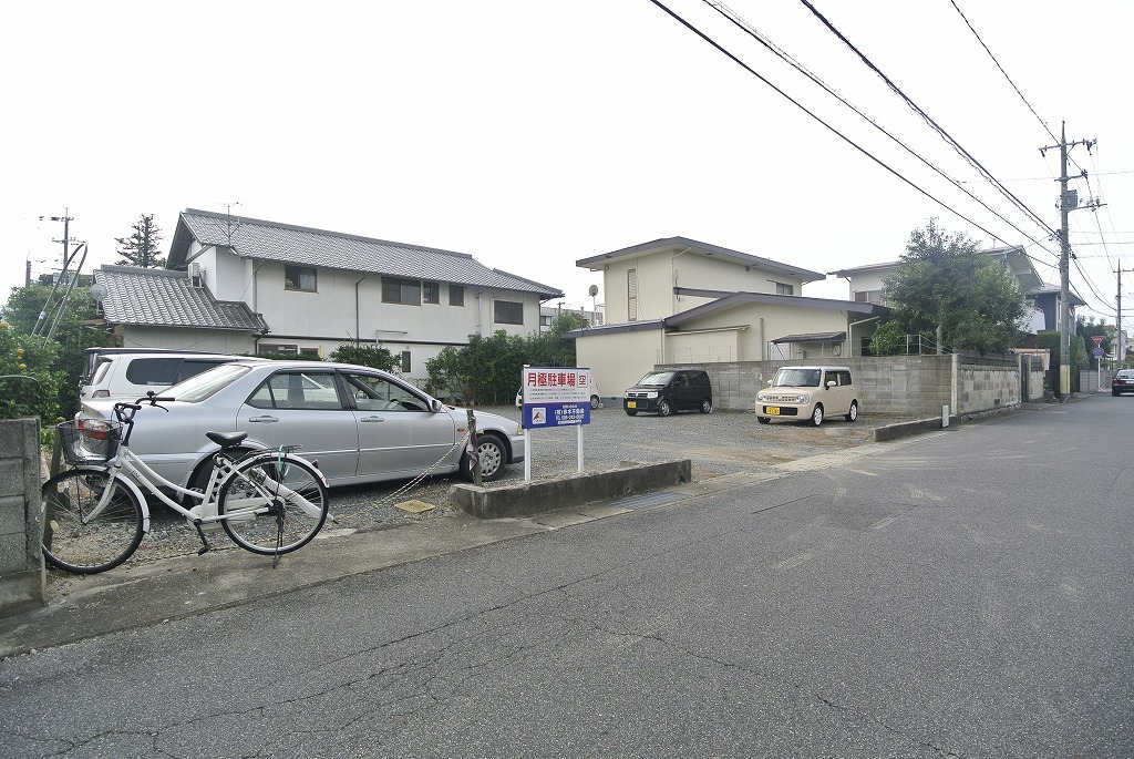藤井あけぼの町駐車場